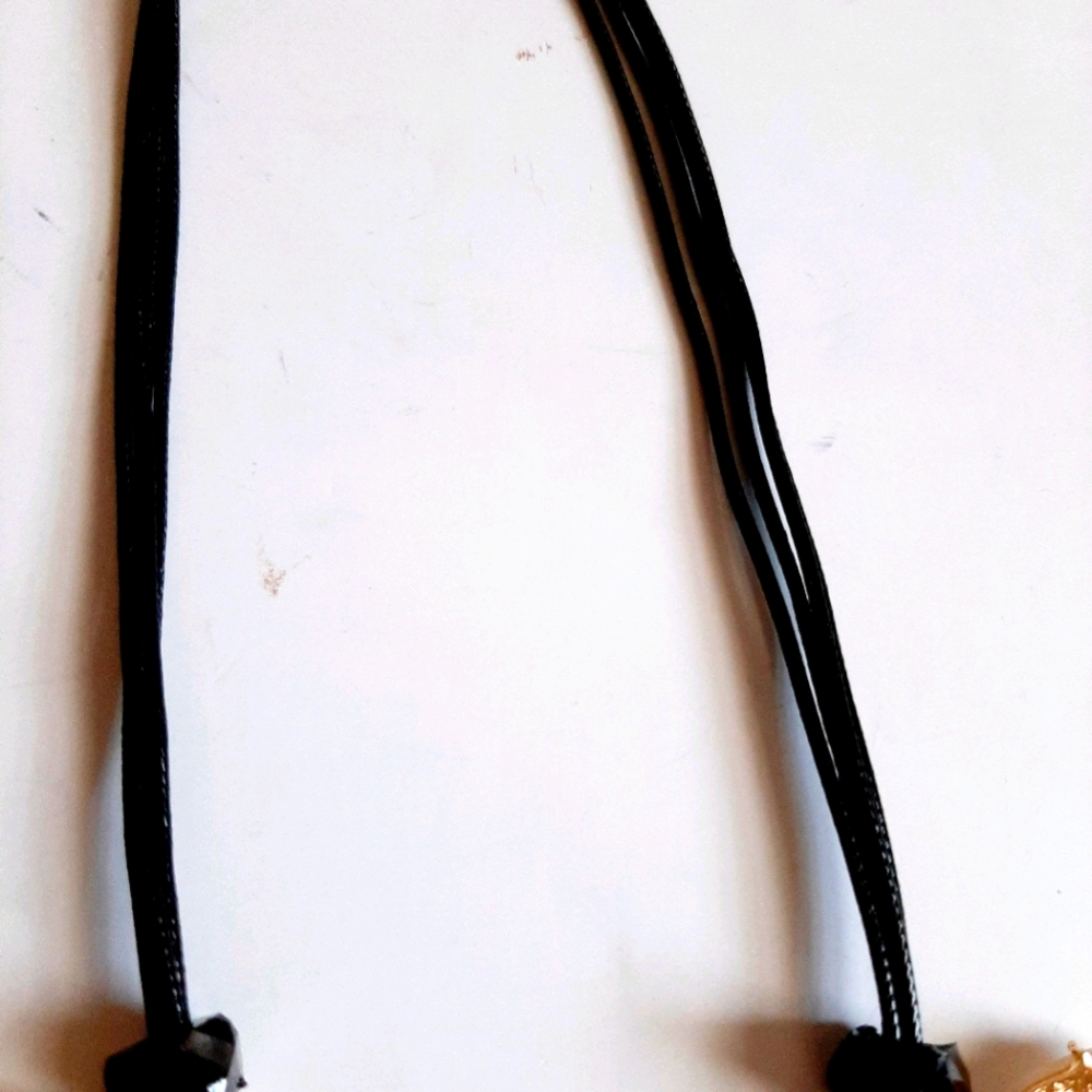Chic Statement Necklace - Picture 5 of 6